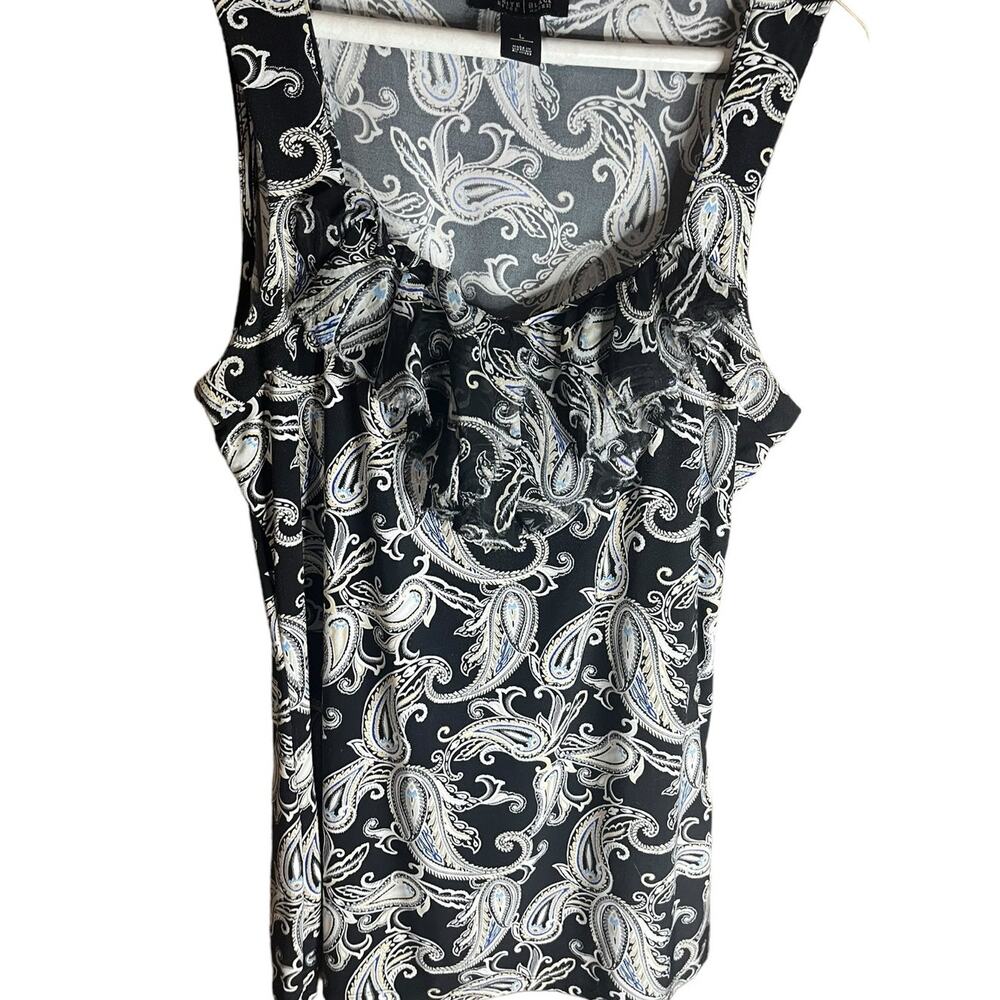 White House Black Market Black Paisley Ruffle front Sleeveless Blouse size Large